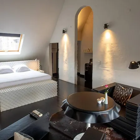 Bed & Breakfast Feek